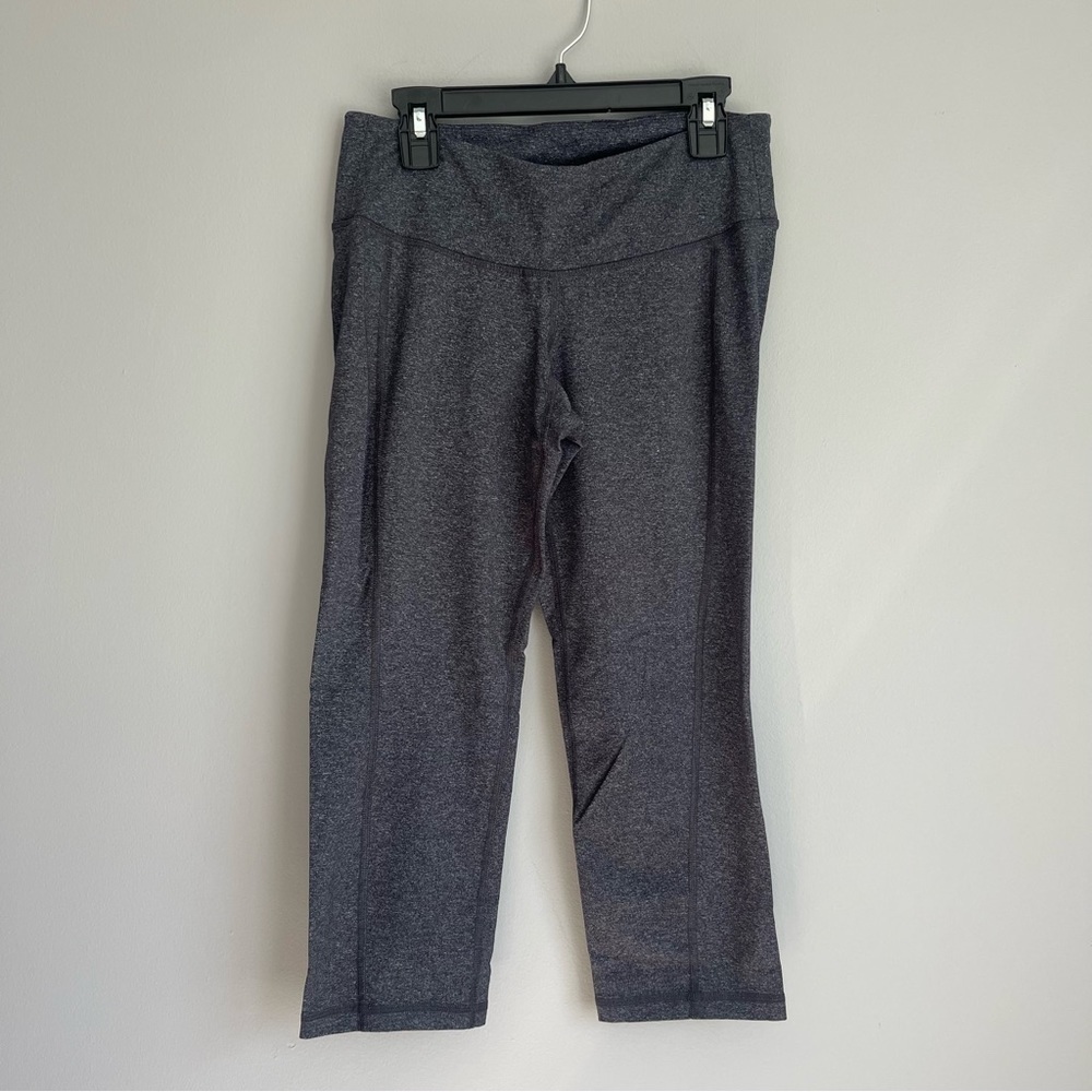 Old Navy Grey Cropped Workout Leggings